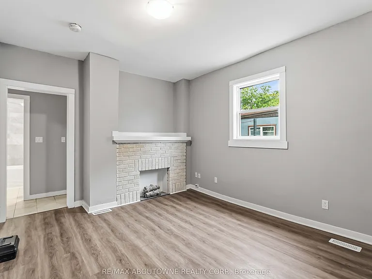 107 Lake St #MAIN — Photo 7