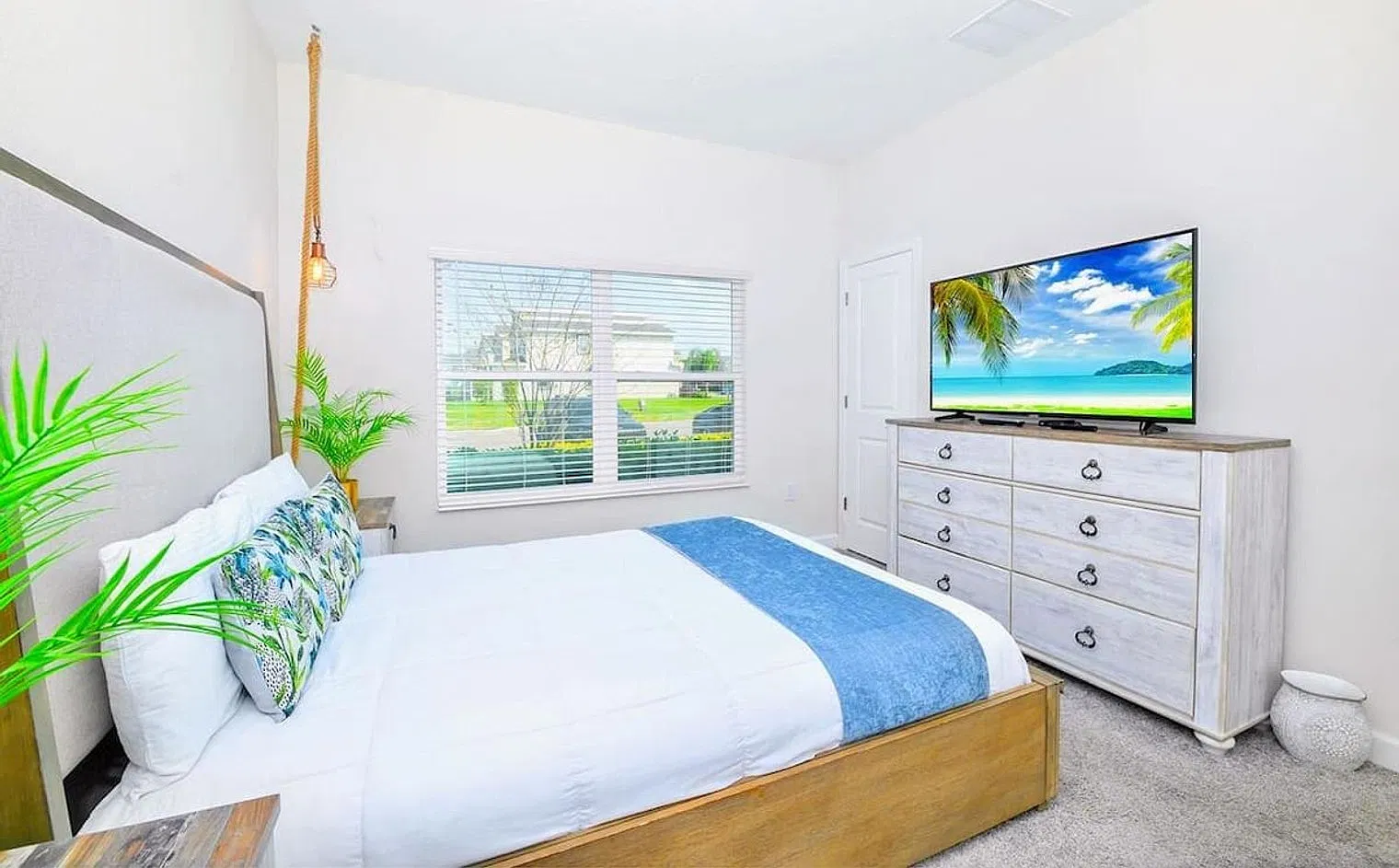 4 bed, 3.0 bath, $5,152 — Photo 4