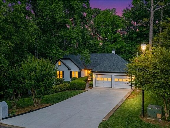 2nd image of 1190 Saint Ives Ct