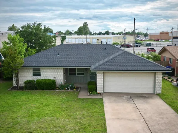 2222 Crestmont St, Norman, OK 73069