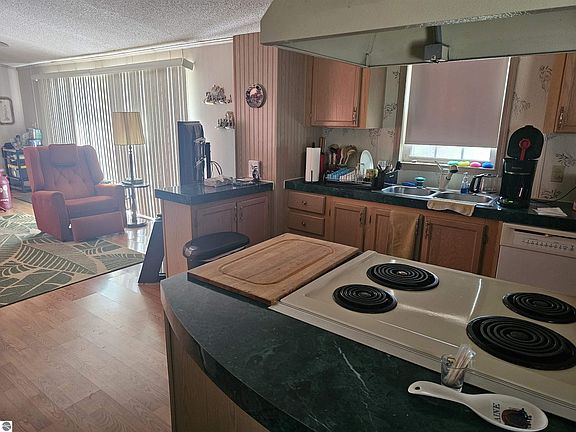 5th image of 3815 Jay Dr