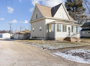 410 Highland St, Olin, IA 52320