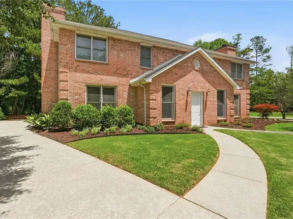 8865 Carroll Manor Dr, Sandy Springs, GA 30350