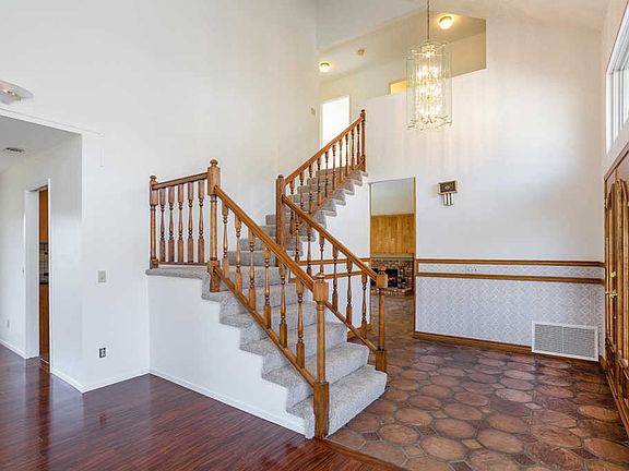 5th image of 1312 Casmalia Ct