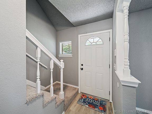 5th image of 3111 S Skylane Dr W