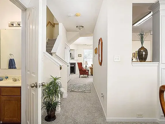 2 bed, 2.5 bath, 1457 sqft, $1,700 — Photo 2