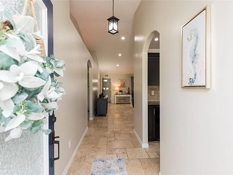 7 Lancaster Ln — Photo 17