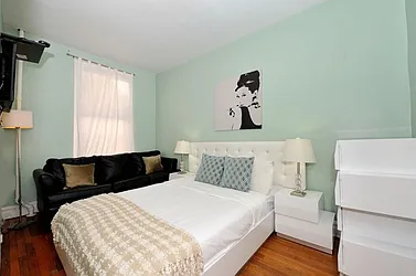 Rented by Eisenberg Exclusives