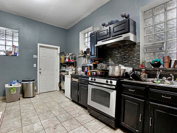 5th image of 4718 S Langley Ave #0