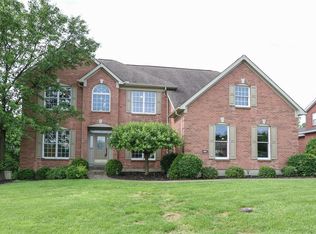 6119 Chappellfield Dr, West Chester, OH 45069