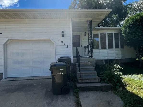 1612 W 7th St, Cedar Falls, IA 50613