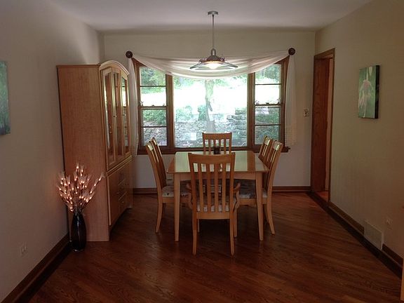 4th image of 210 Woodcrest Ct