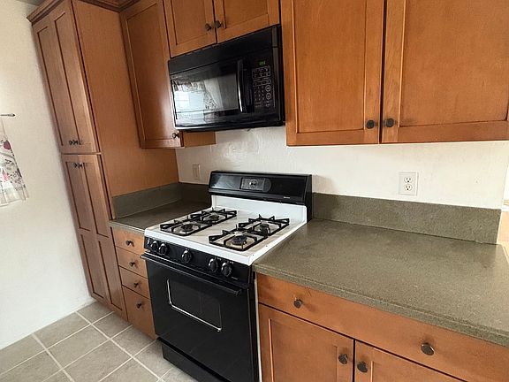 3rd image of 2791 Chalar St