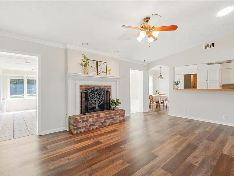 210 Pine Grove Dr — Photo 20