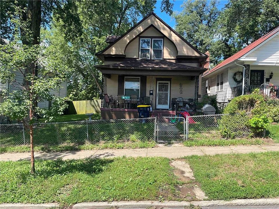 1st image of 338 N Oakley Ave