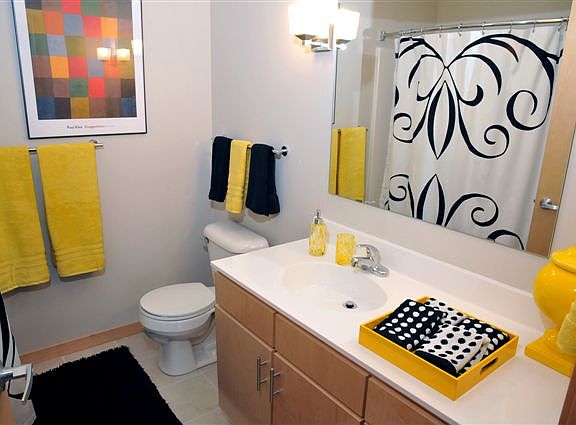 one of 2 bathrooms