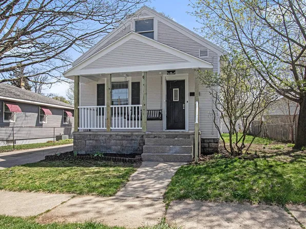 2122 Rowe Ave NE, Grand Rapids, MI 49505