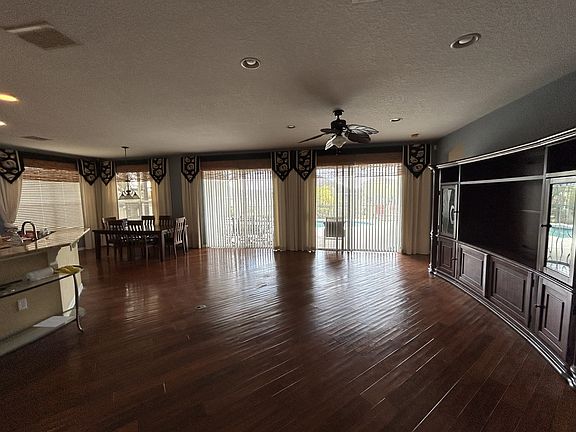3rd image of 437 Highland Meadows St