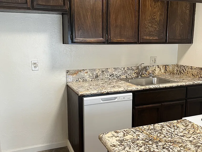 4600 Myrtle Ave — Photo 3