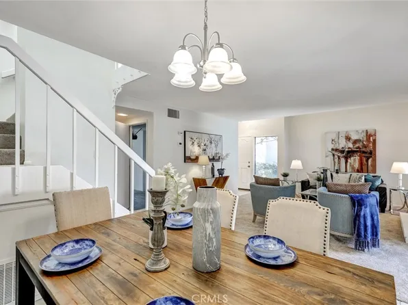 905 Powell Ct, Costa Mesa, CA 92626