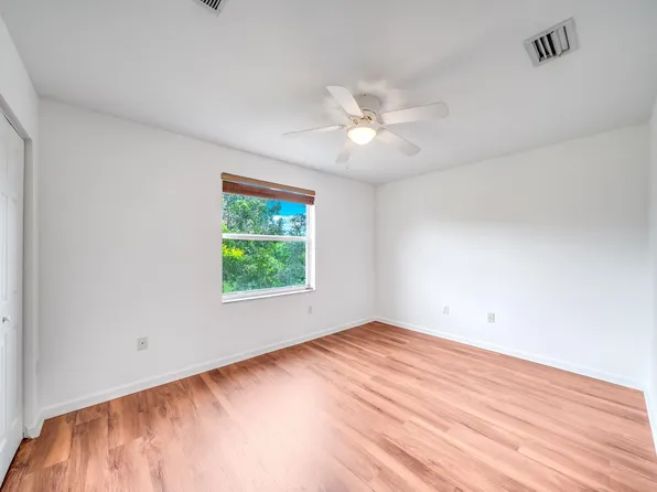 9055 Dupont Place, Wellington, FL 33414
