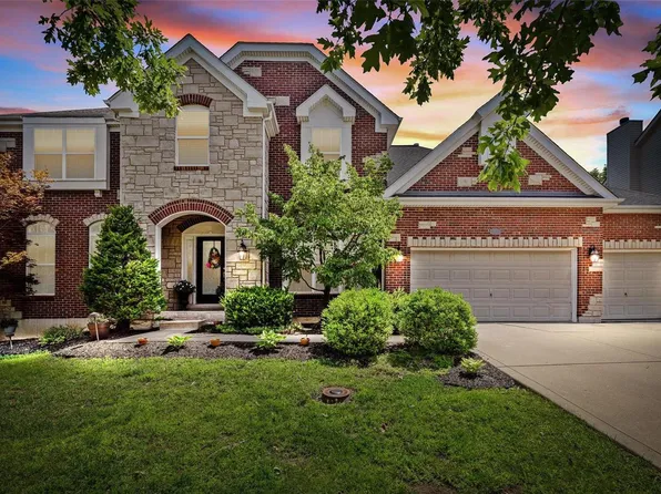 112 Elderberry Ln, Grover, MO 63040