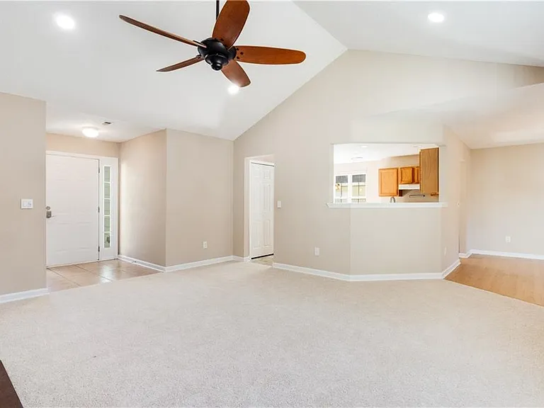 4209 Zephyrhills Dr NW — Photo 7