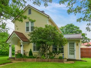 1675 Brighton Rd, Ellwood City, PA 16117