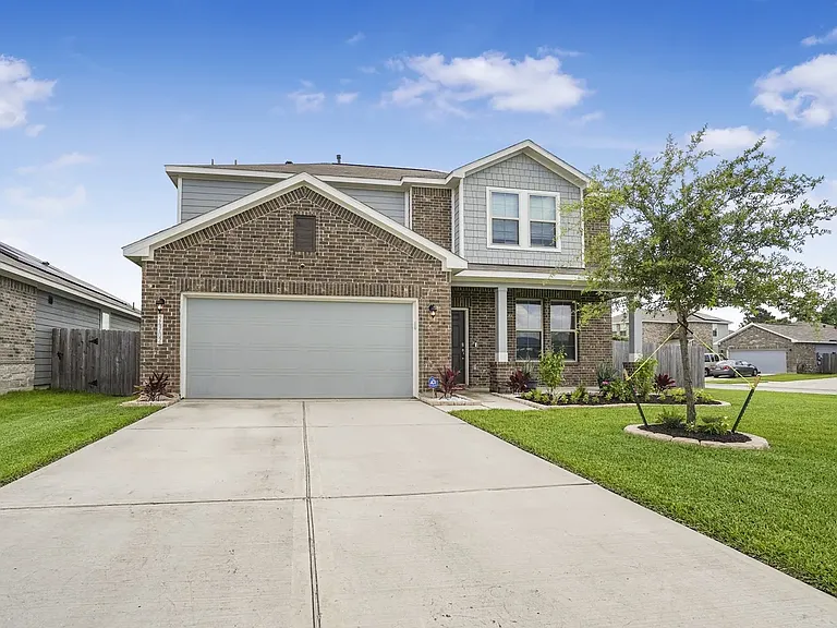24702 Sierra Laurel Ln — Photo 1