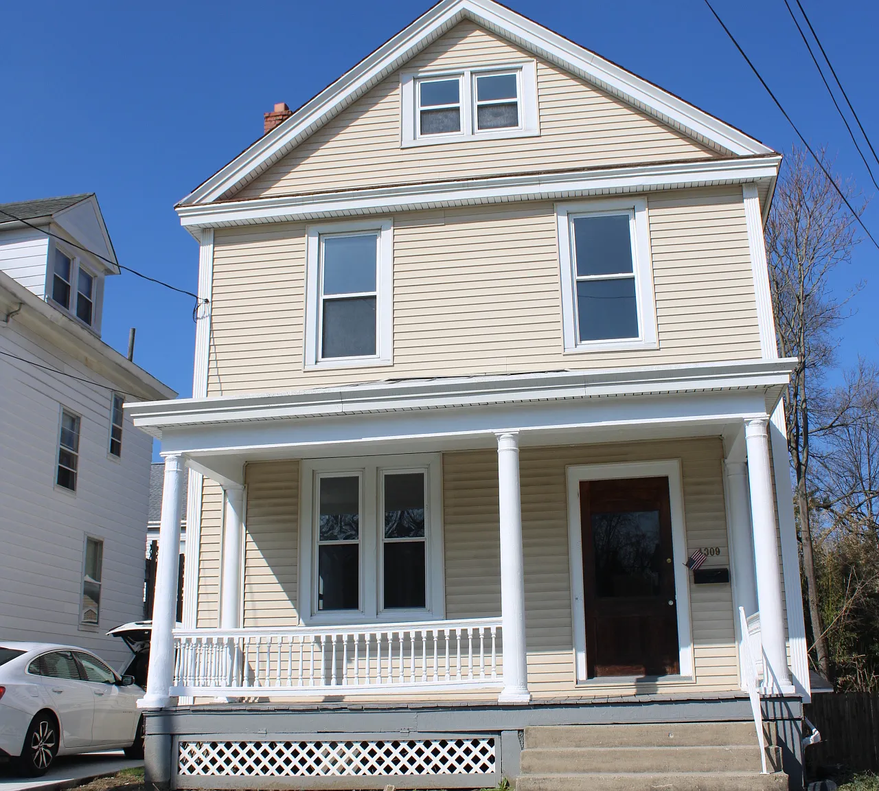 5 bed, 1.5 bath, 2200 sqft, $2,400 — Photo 1