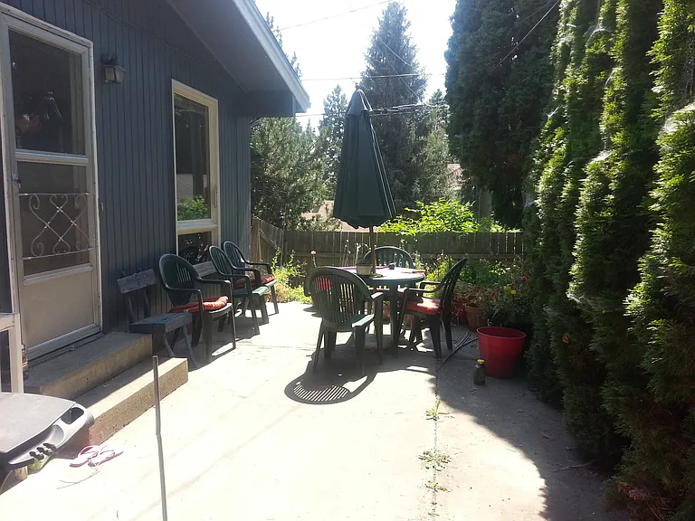 335 SW Arbor St — Photo 10