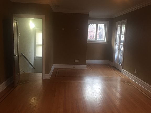 Living room, main entrance, balcony door