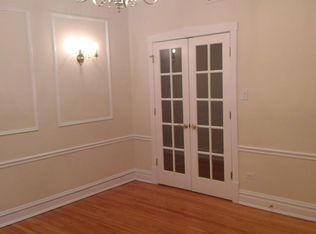 1008 Pleasant St APT 1B, Oak Park, IL
