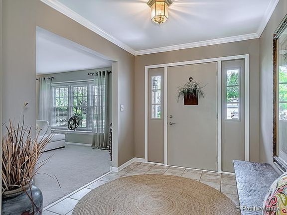 3rd image of 2340 Richmond Dr