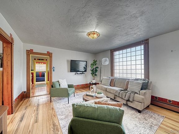 5th image of 553 W 1st Street