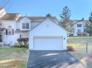 42 Malibu Hl, Rensselaer, NY 12144