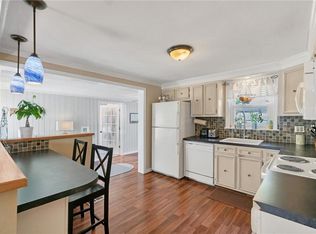 50 Utica Dr, Warwick, RI 02886