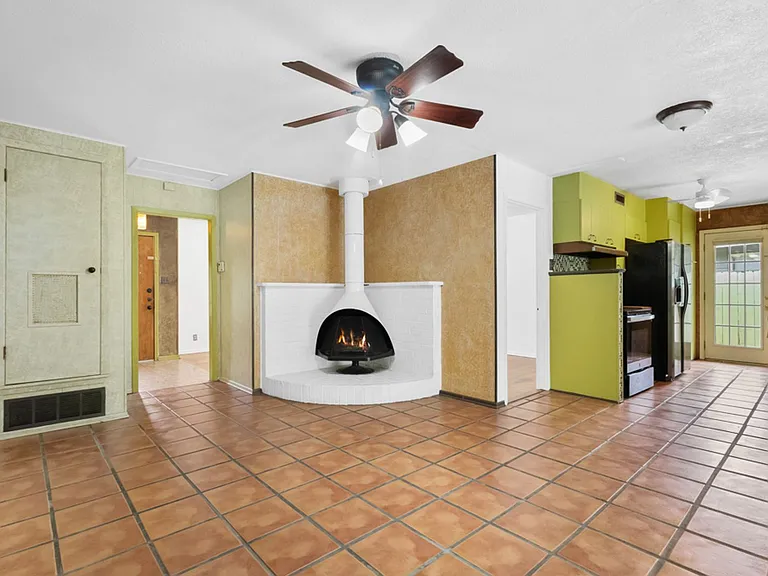 123 Westchester Dr — Photo 10