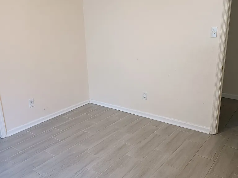 491 W Outer Dr — Photo 11