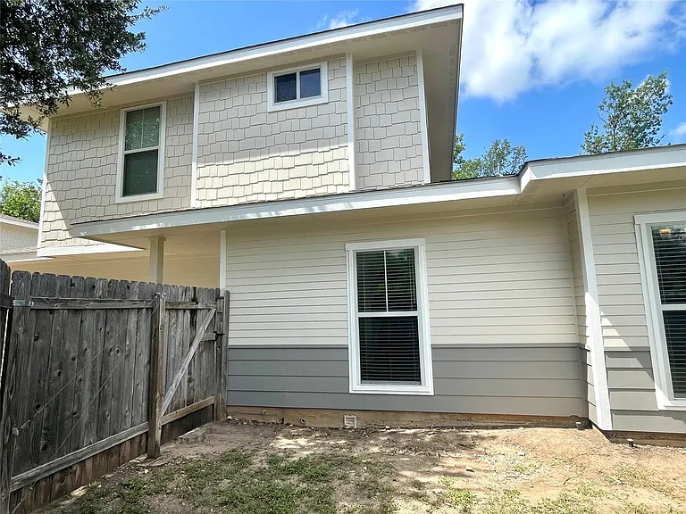 1207 W North Loop Blvd #A — Photo 37