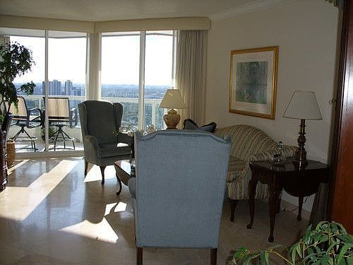 3rd image of 21205 Yacht Club Dr APT 2705