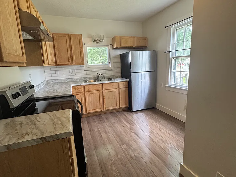 1010 Wingert St #1/2 — Photo 7