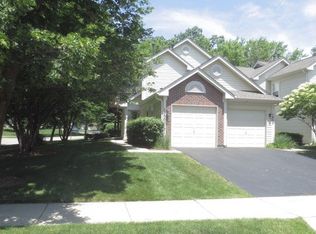 1050 Woodhill Ct #481, Elgin, IL 60120