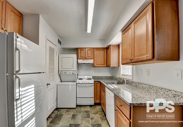 81 E Wesley Rd NE #2 — Photo 2