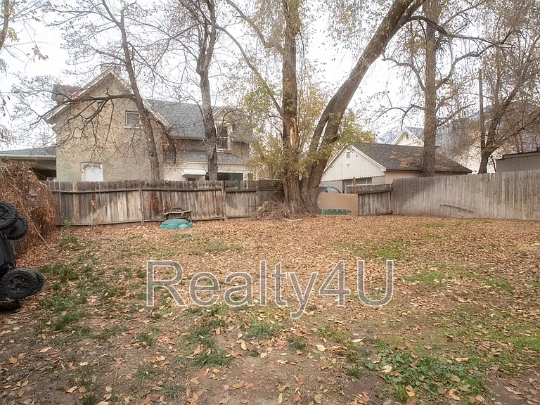 382-400 Southfork Rd — Photo 10
