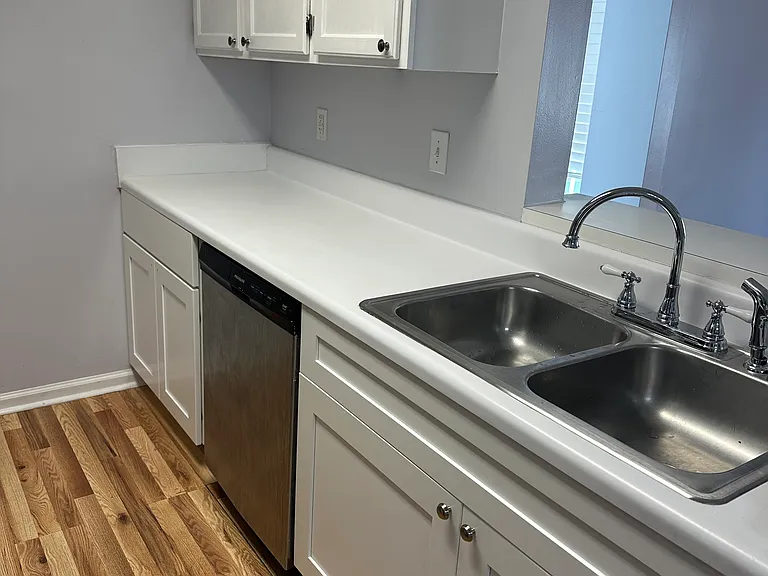 2263 Andover Dr #E — Photo 11