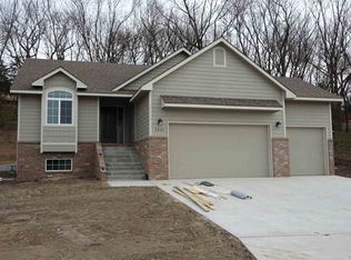 4801 Plumthicket Dr, Manhattan, KS 66503