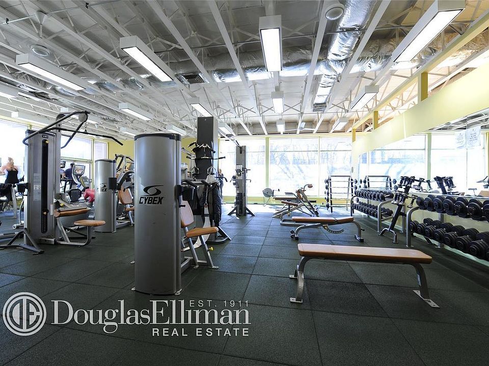 2nd image of 5800 Arlington Ave APT 7A