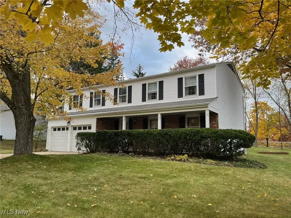 2017 Kingsdale Dr, Stow, OH 44224