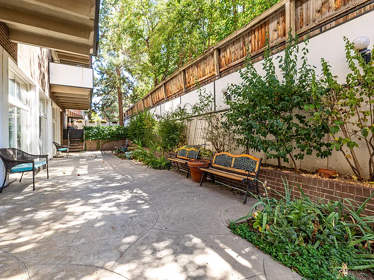 1265 Elizabeth St #305 — Photo 33